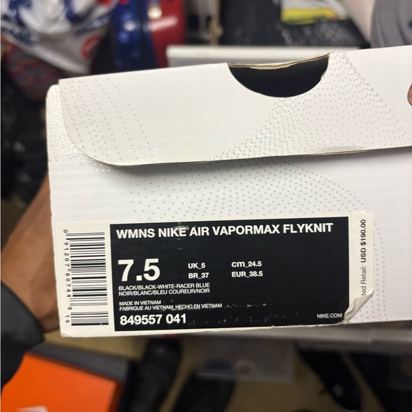 Vapor max size 7.5 worn 2x - Picture 2 of 3